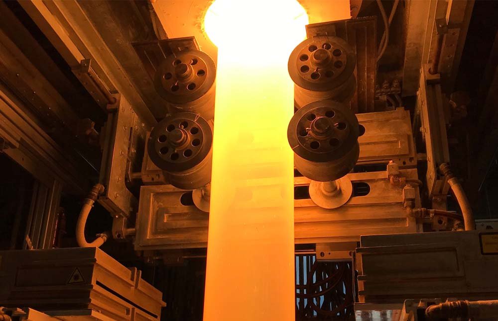 How Is Quartz Glass Made? A Look Inside the Manufacturing Process