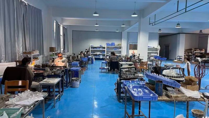 Quartz glass manufacturing and fabrication