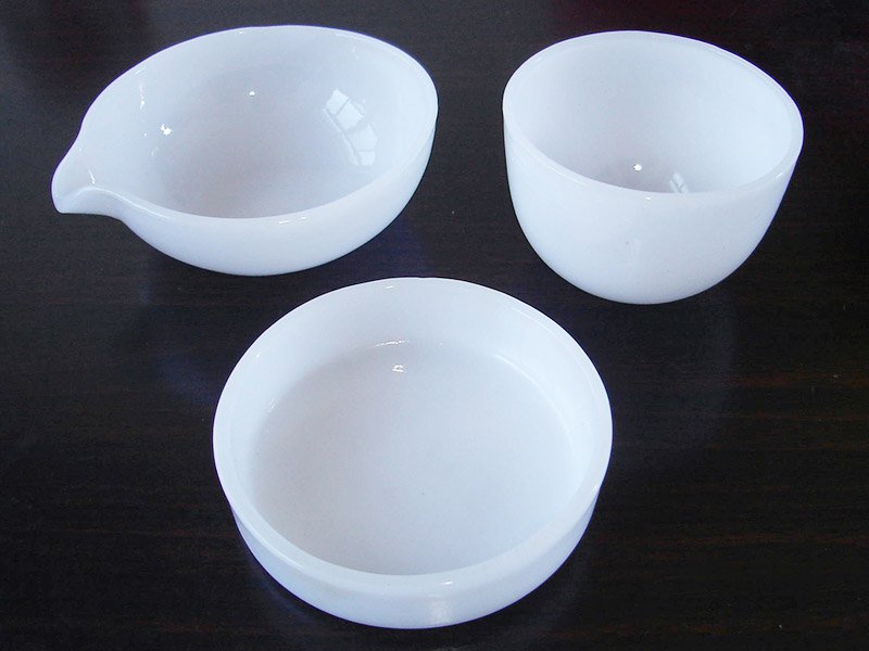 white Quartz Evaporating Dishes
